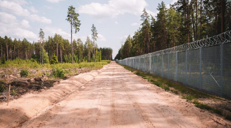 145 km Grenzzaun zwischen Lettland und Weißrussland fertig