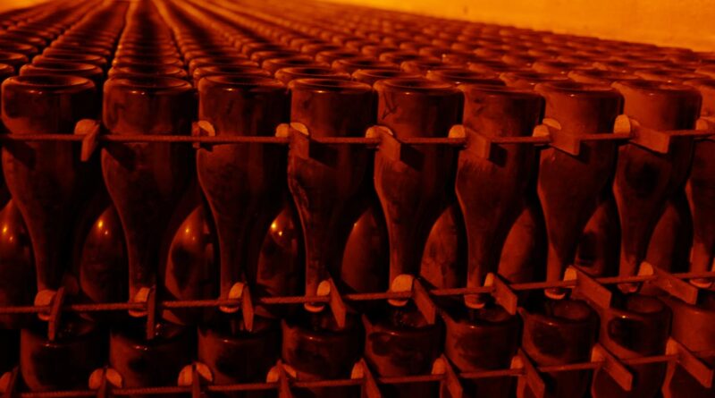 Champagner-Fund aus dem 19. Jahrhundert auf dem Meeresgrund der Ostsee könnte als Kulturerbe eingestuft werden