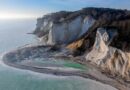 Neue Treppe am Kreidefelsen Møns Klint ein Jahr nach Sturmflutschaden eingeweiht