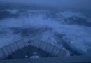 Sturm in Norwegen: 12 Meter hohe Wellen zwingen Schiff in Nothafen