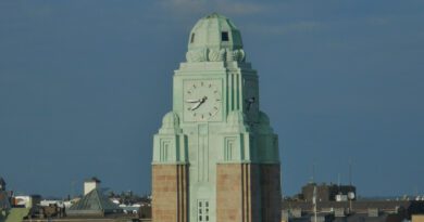 Uhrenturm Helsinki 1