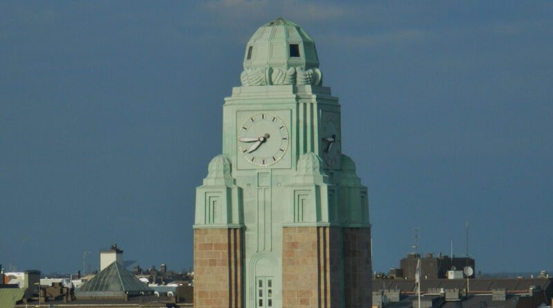 Uhrenturm Helsinki 1