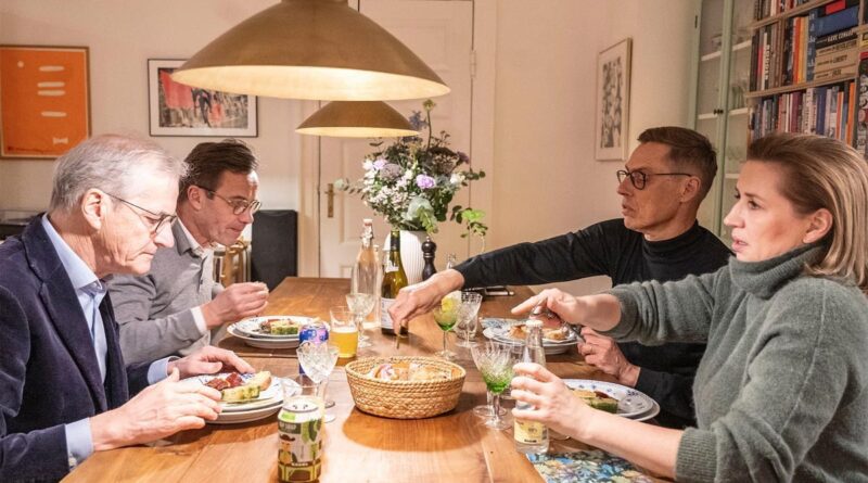 „Dänemark ist nicht allein“ – Dänische Premierministerin beim Abendessen mit Premiers von Schweden und Norwegen und Präsidenten von Finnland